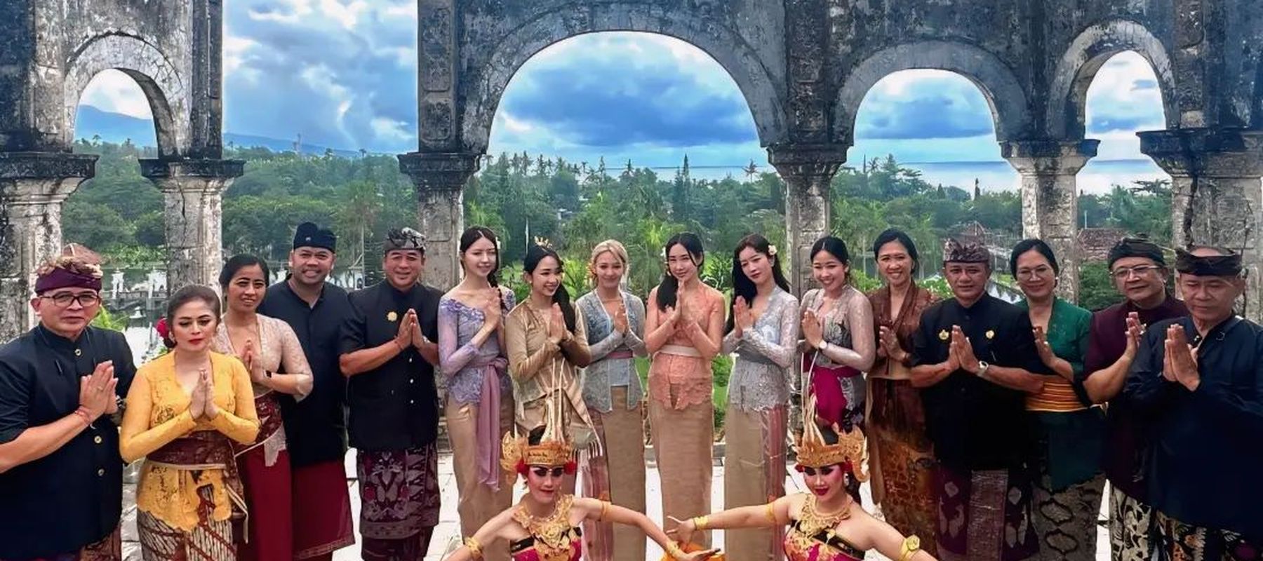 Dita Karang dan sejumlah artis Korea syuting di Bali.