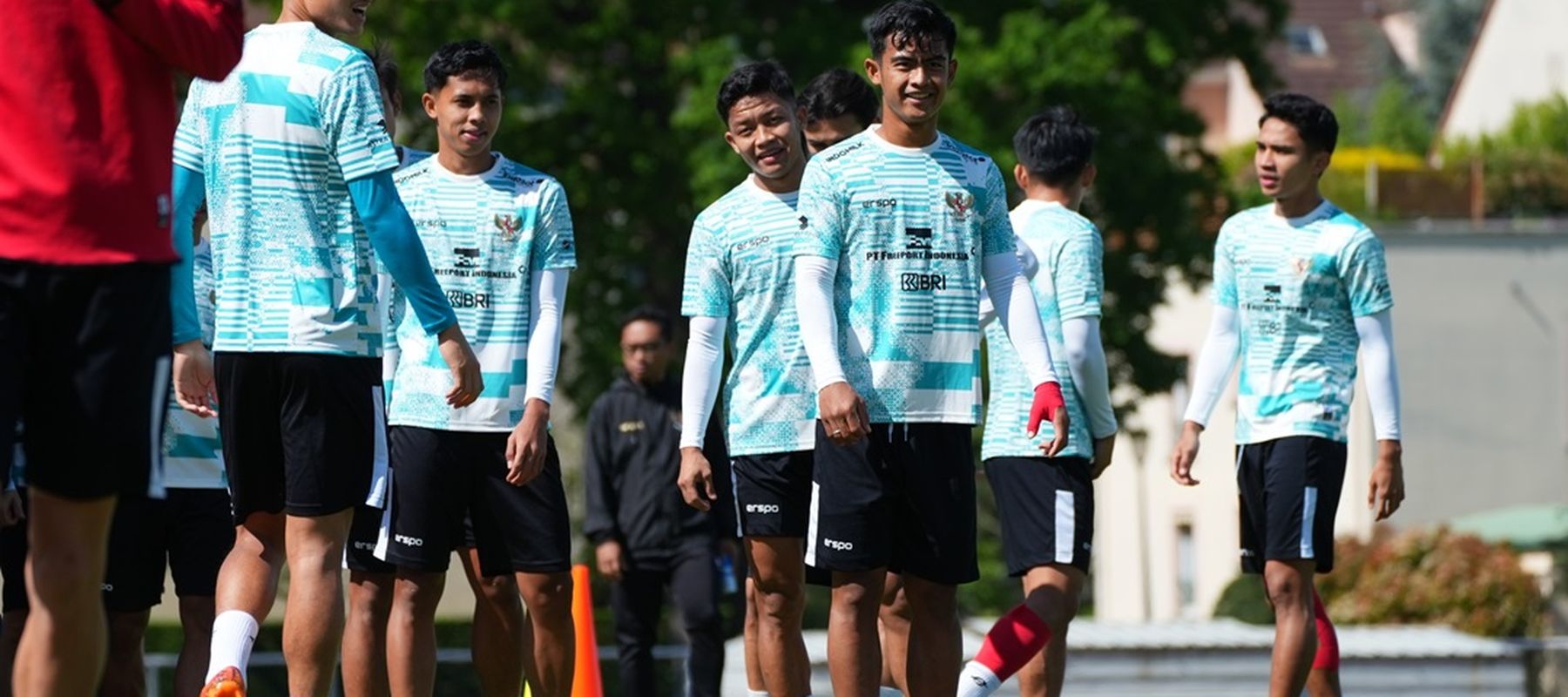 Timnas Indonesia U-23 terus mematangkan persiapannya di Paris, Prancis jelang laga playoff melawan G