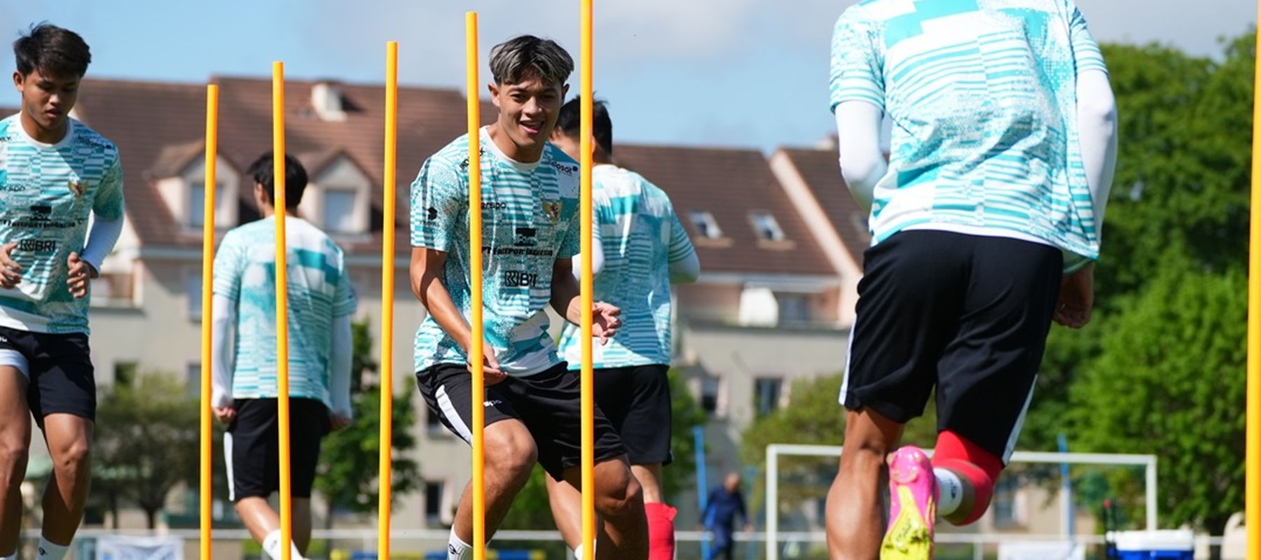 Timnas Indonesia U-23 terus mematangkan persiapannya di Paris, Prancis jelang laga playoff melawan G