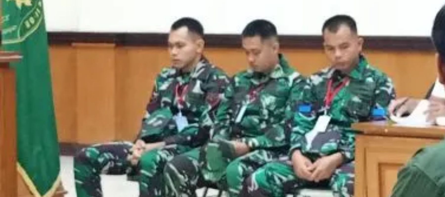 Tiga terdakwa anggota Tentara Nasional Indonesia (TNI) Angkatan Laut (AL)