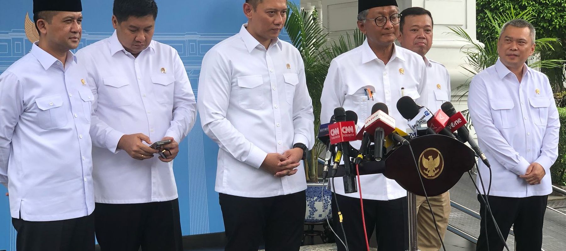 Menko Infrastruktur Agus Harimurti Yudhoyono, dan Jajaran Menteri