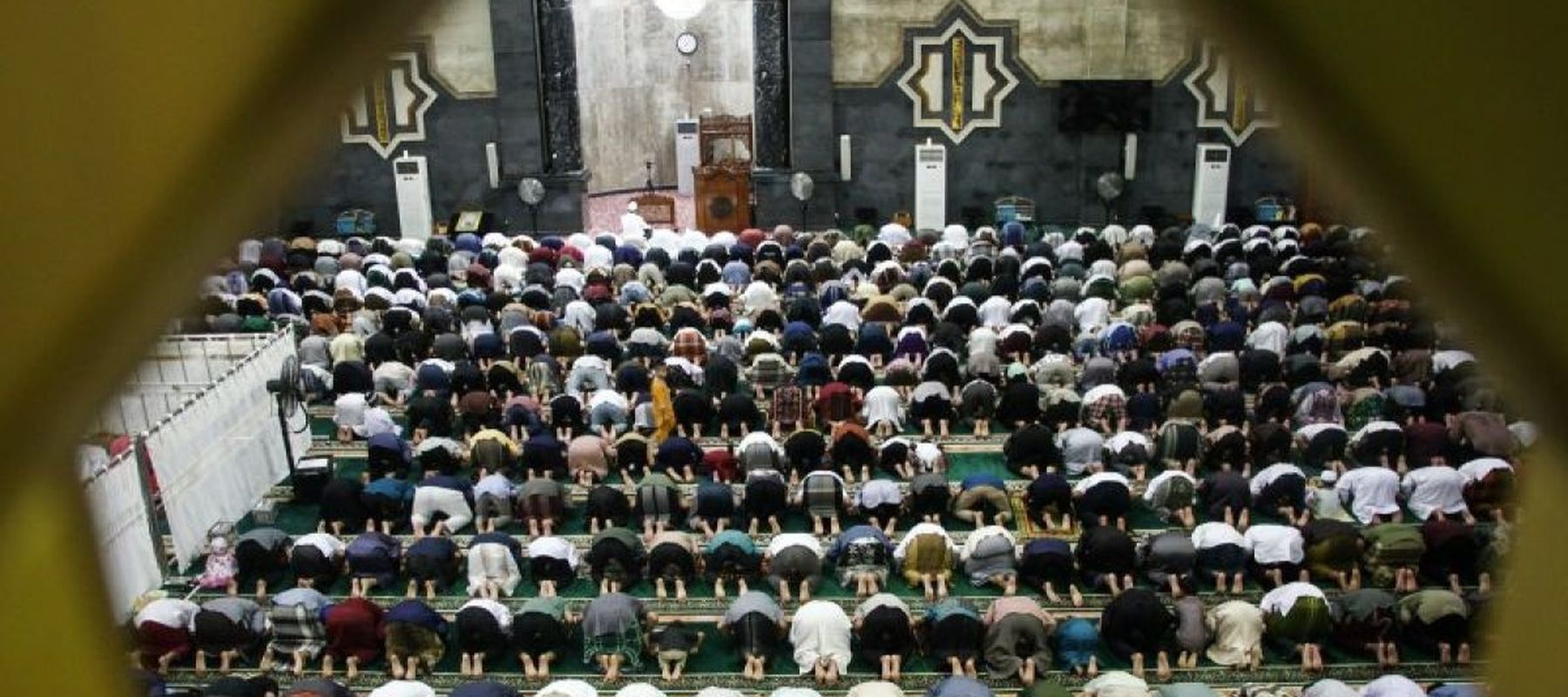 Salat tarawih. (Antara) 