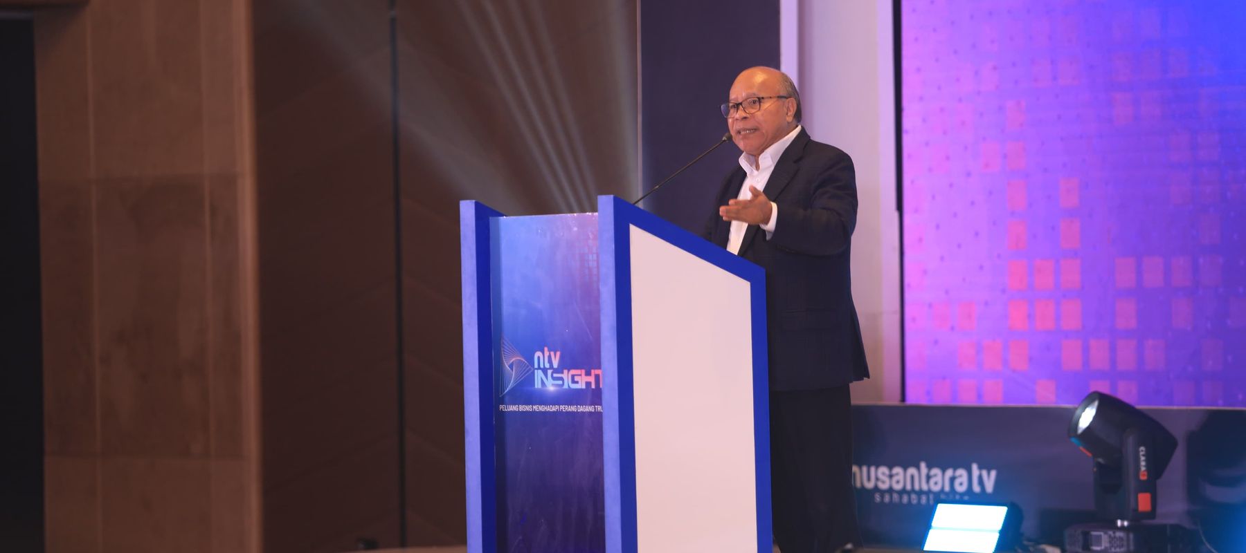 Presiden Direktur Nusantara TV Don Bosco Selamun dalam sambutannya saat membuka konferensi NTV Insight. 