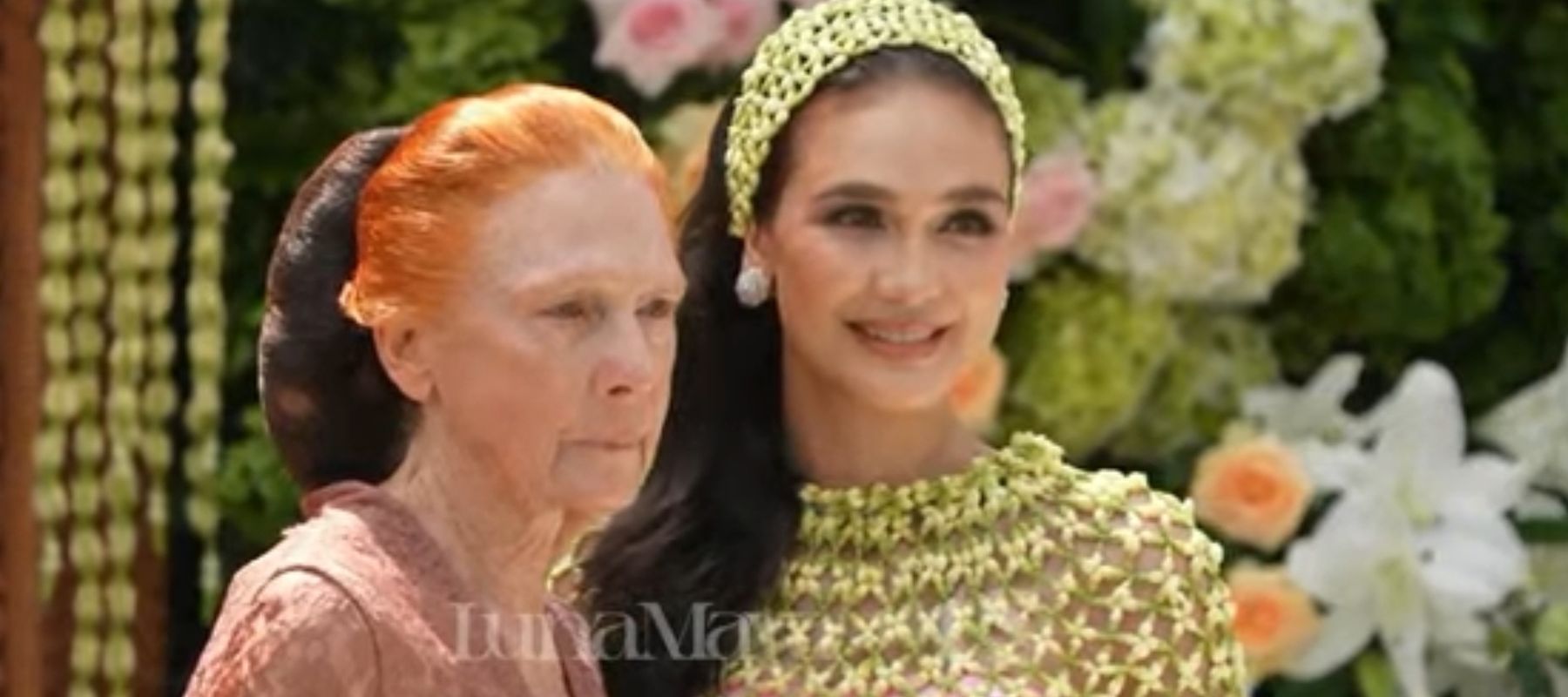 Prosesi siraman Luna Maya di Bali