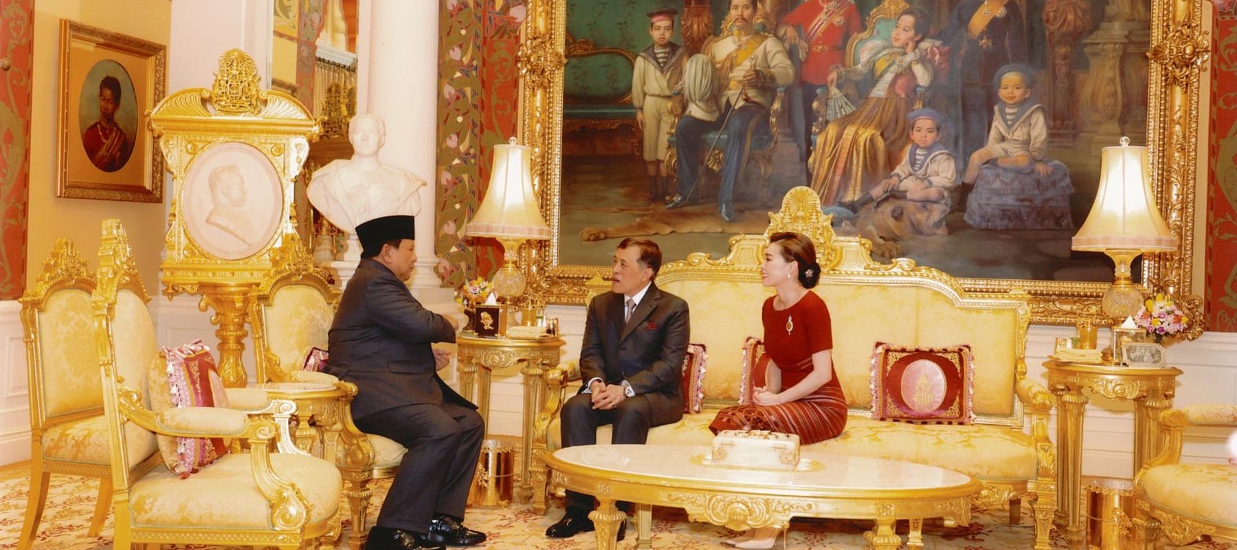 Presiden Prabowo Subianto Disambut Hangat Raja dan Ratu Thailand di Amphorn Royal Palace