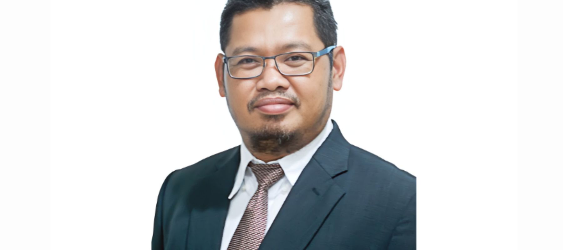 Direktur Keuangan, Manajemen Risiko,
dan Sumber Daya Manusia Aji Priyo Anggoro