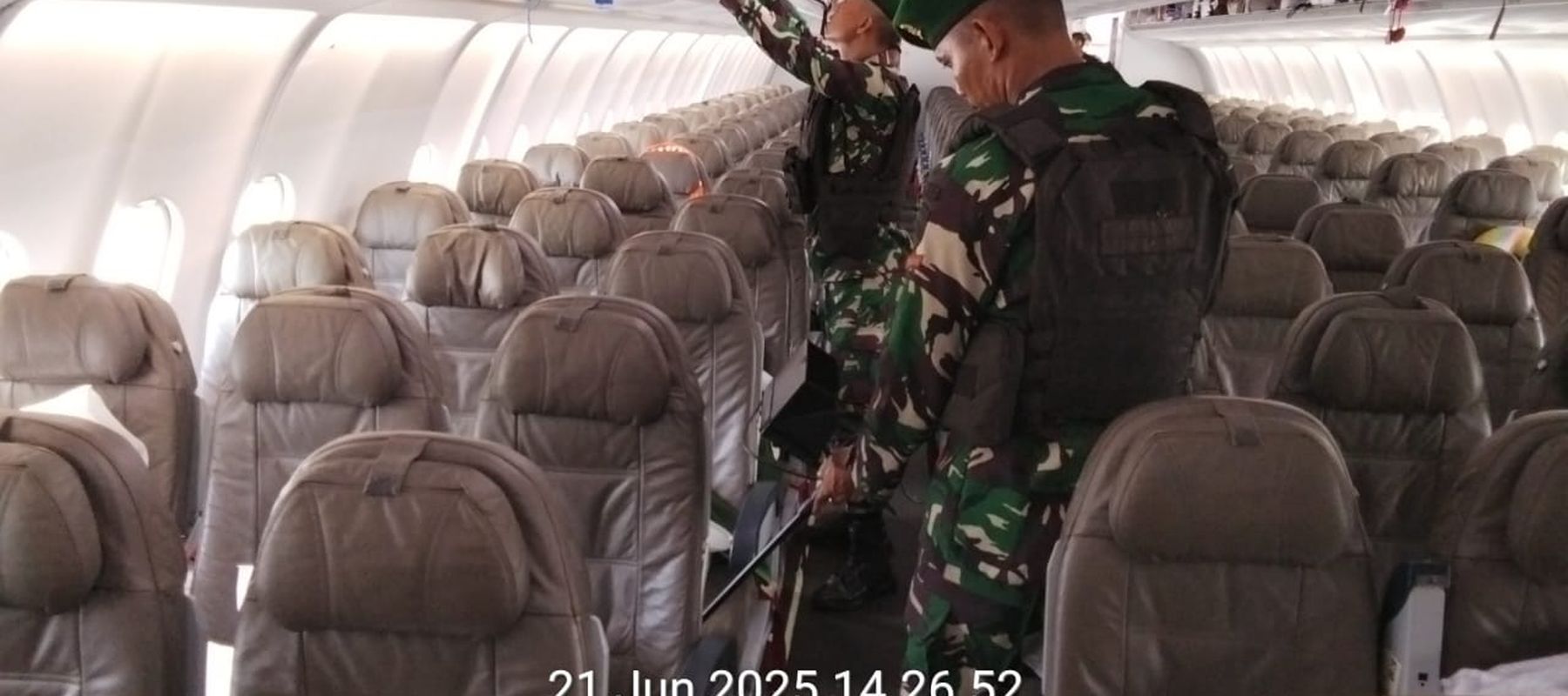 TNI Pastikan Keamanan Ancaman Bom di Saudia Arabia Airlines SV5688, Pesawat Kembali Lanjutkan Penerbangan Menuju Surabaya dengan Aman