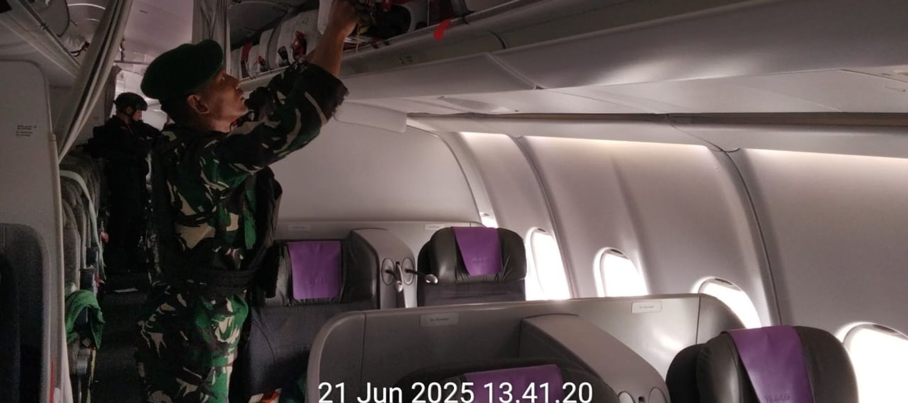 TNI Pastikan Keamanan Ancaman Bom di Saudia Arabia Airlines SV5688, Pesawat Kembali Lanjutkan Penerbangan Menuju Surabaya dengan Aman