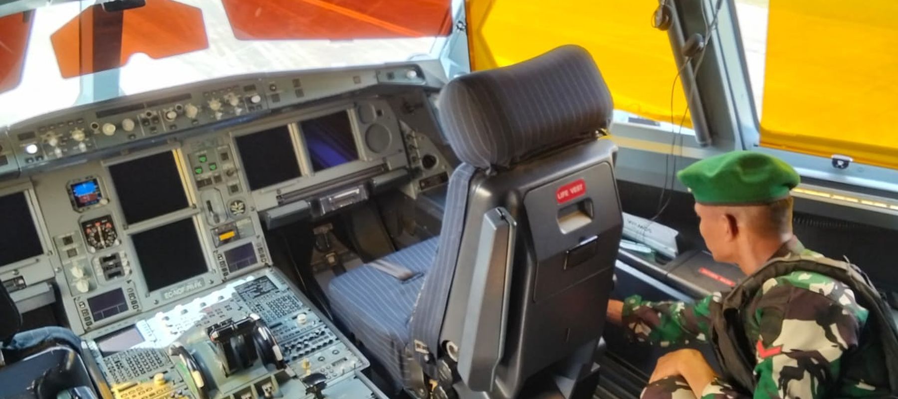TNI Pastikan Keamanan Ancaman Bom di Saudia Arabia Airlines SV5688, Pesawat Kembali Lanjutkan Penerbangan Menuju Surabaya dengan Aman