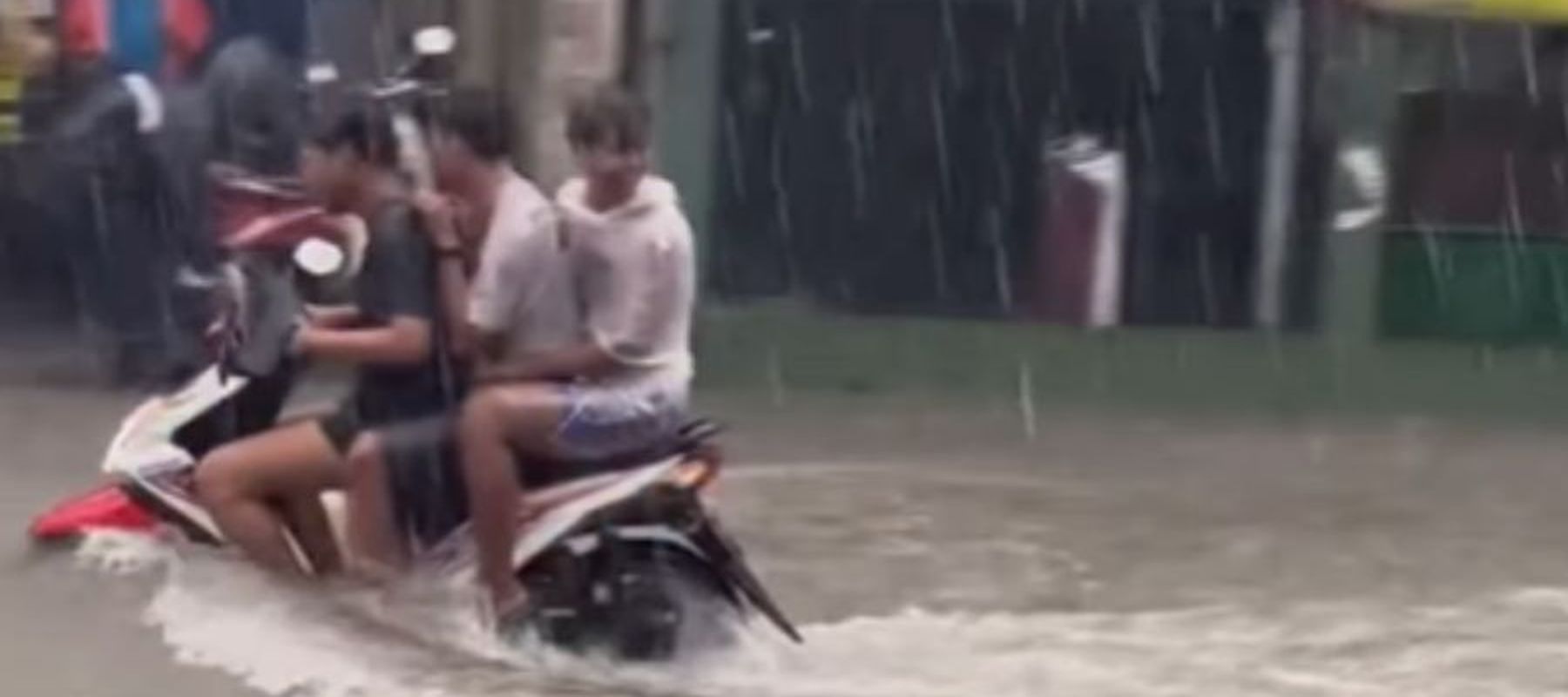 Banjir Kembali Rendam Jalan Pekapuran Depok