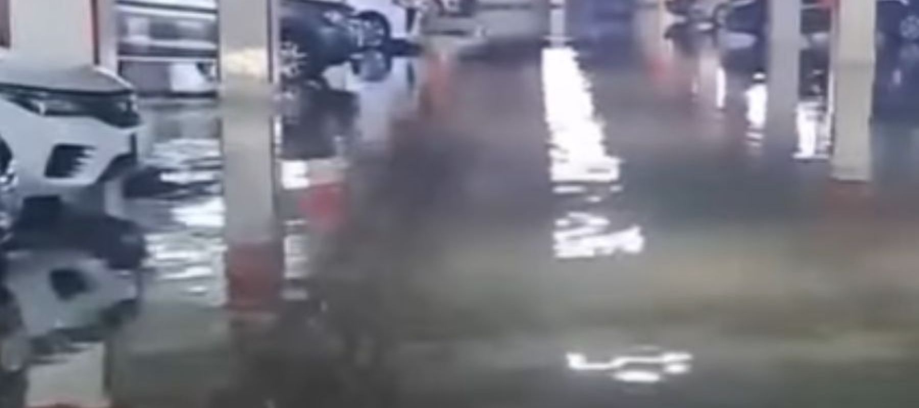 Banjir di salah satu Mall Tangsel
