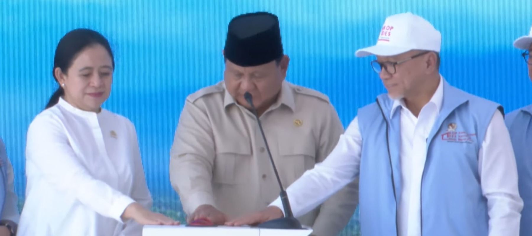 Prabowo Resmikan Koperasi Desa