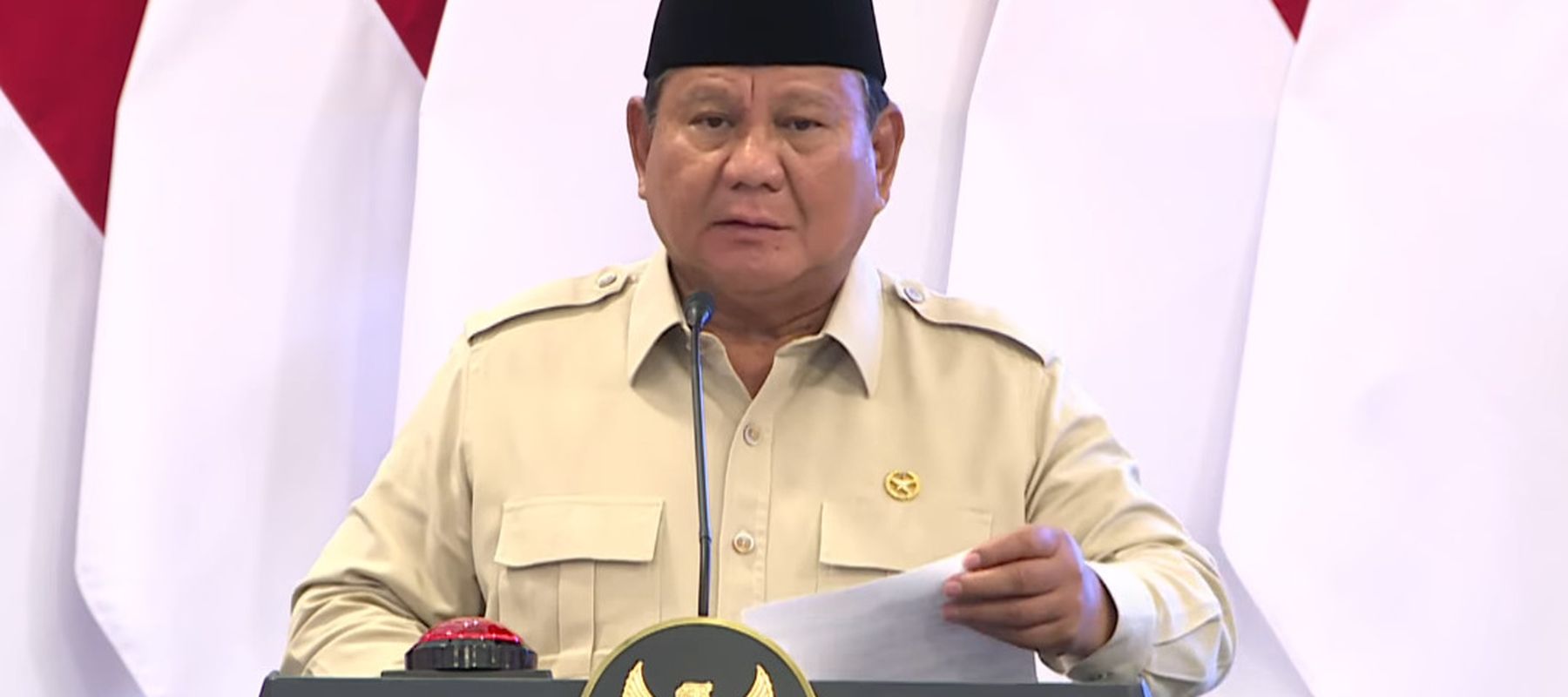Presiden Prabowo Subianto secara resmi meluncurkan logo dan tema Hari Ulang Tahun (HUT) ke-80 Kemerdekaan Republik Indonesia, bertempat di Istana Negara, Jakarta.
