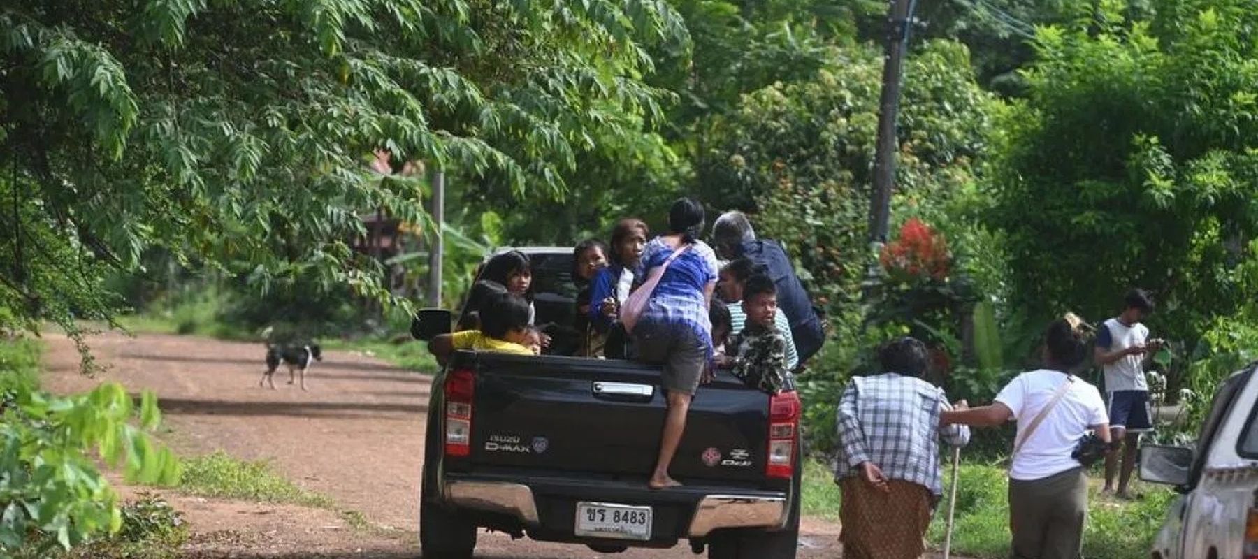 Warga mengungsi di Thailand, menyusul bentrokan di perbatasan Thailand-Kamboja pada 24 Juli 2025. 