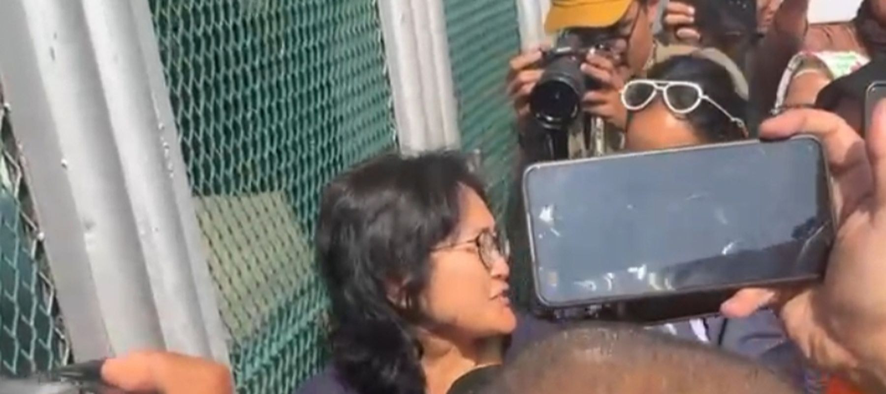Franciska Istri Tom Lembong di Rutan Cipinang jelang pembebasan