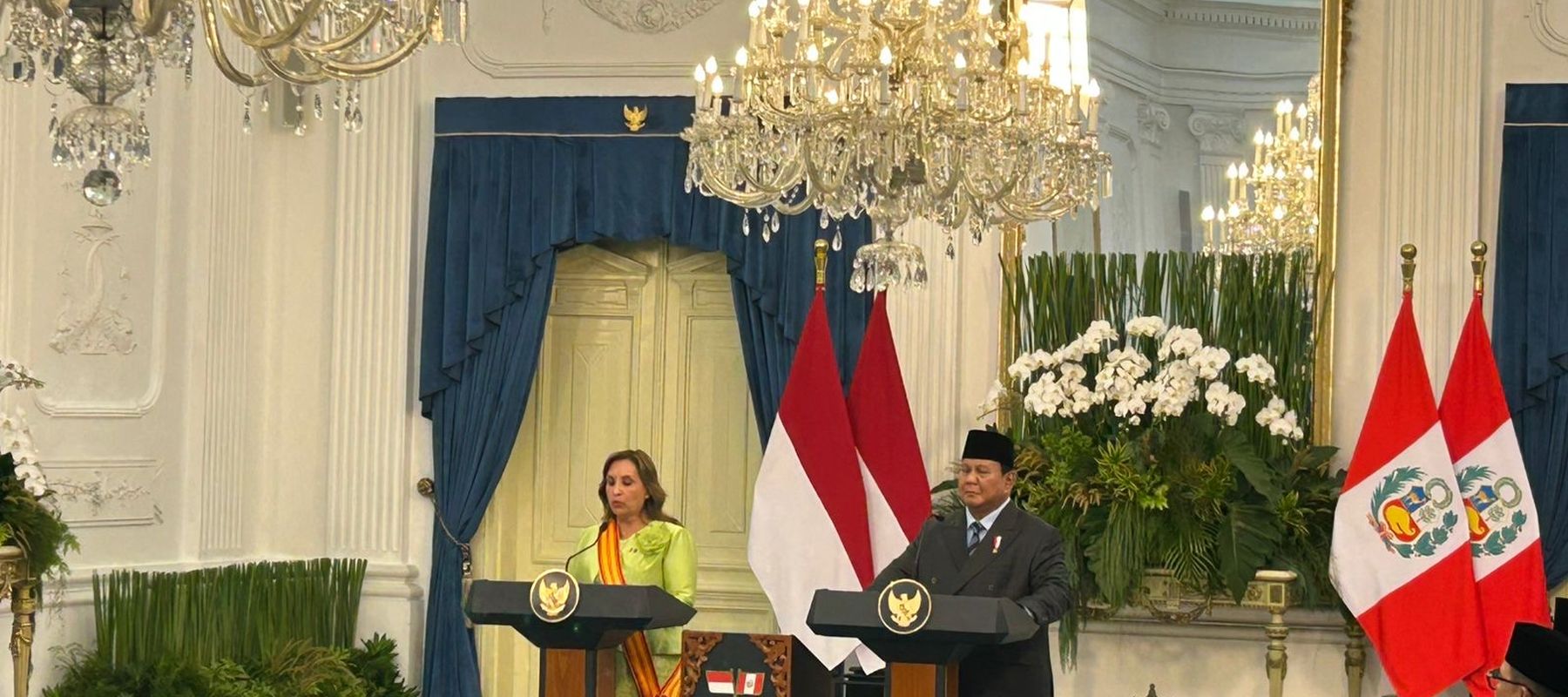 Prabowo dan Presiden Peru Dina Boluarte di Istana Merdeka