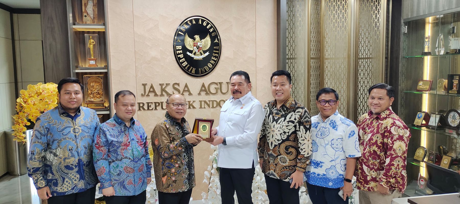 Direksi Nusantara TV Audiensi dengan Jaksa Agung.