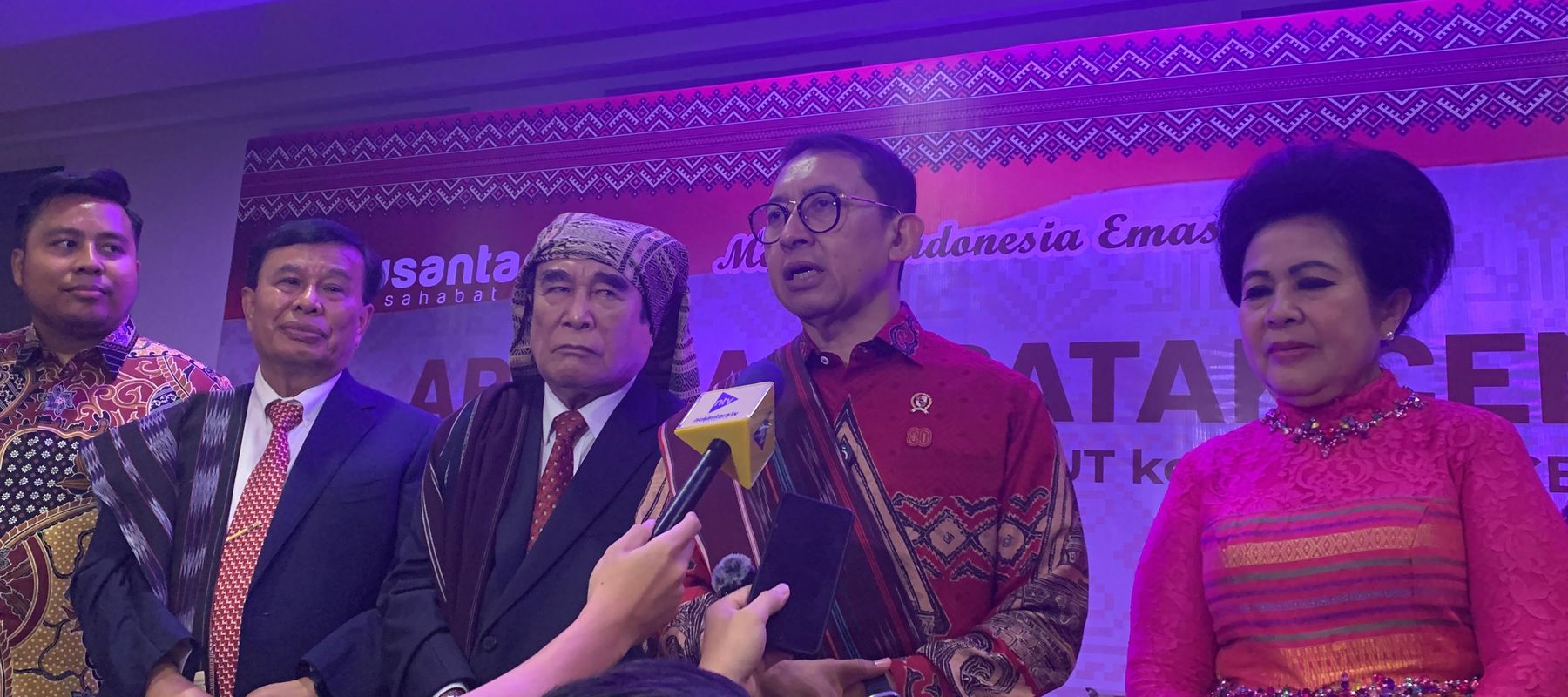 Tommy William Tampubolon, Nurdin Tampubolon, Sintong Tampubolon, Fadli Zon, dan Lince Berliana Tobing.