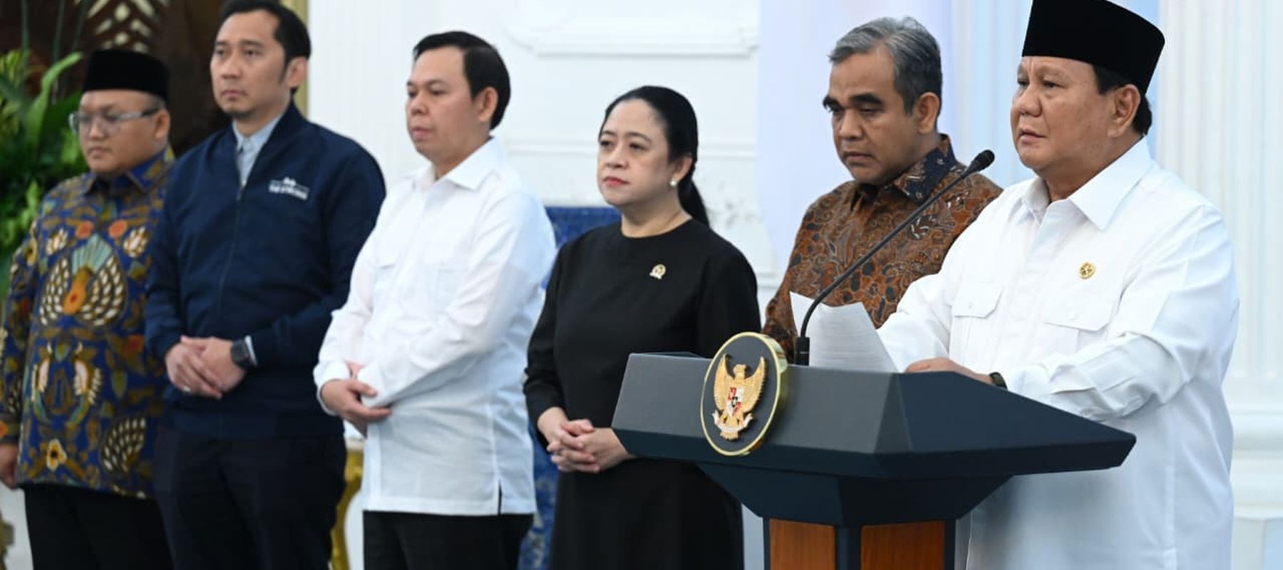 Konferensi Pers Presiden Prabowo Subianto Bersama Para Elite Partai.
