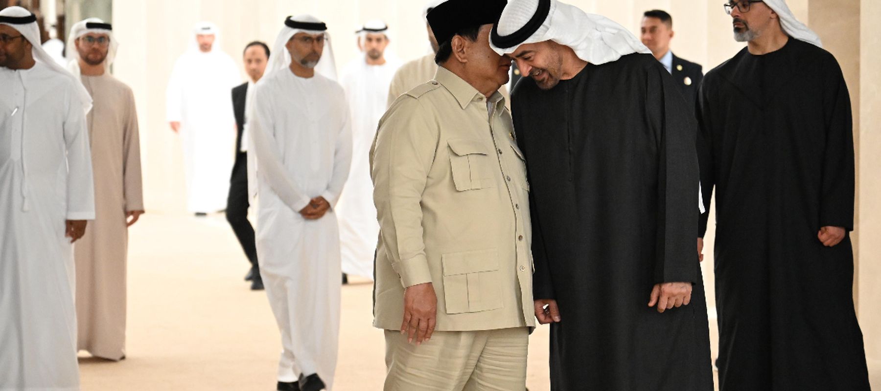 Prabowo Tiba di Abu Dhabi untuk Bertemu dengan Presiden MBZ