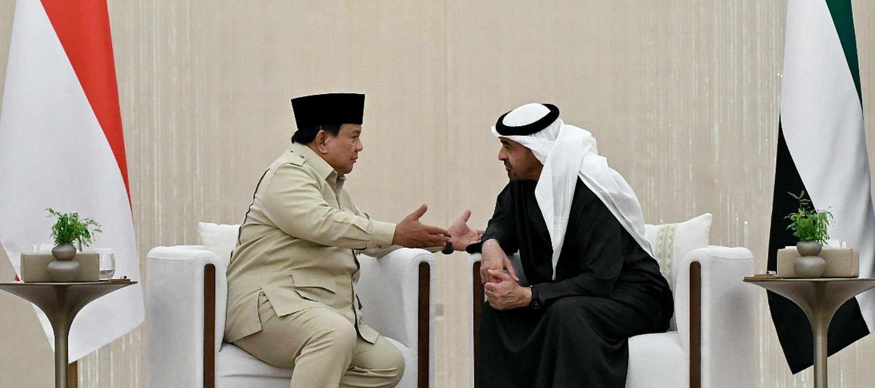 Prabowo dan Presiden MBZ Bahas Dinamika Global dalam Pertemuan di Abu Dhabi