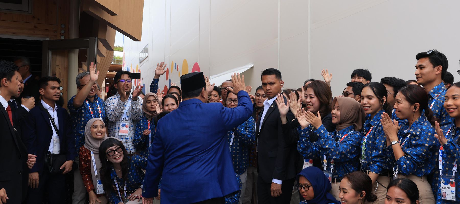 Presiden Republik Indonesia Prabowo Subianto mengunjungi Paviliun Indonesia di Expo 2025 Osaka, Jepang. 
