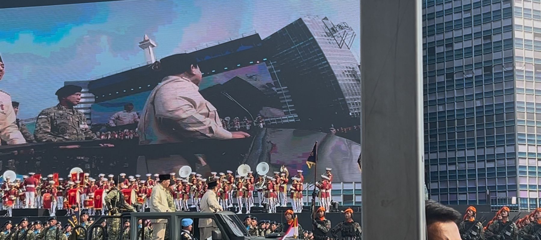 Moment Prabowo Subianto di HUT TNI