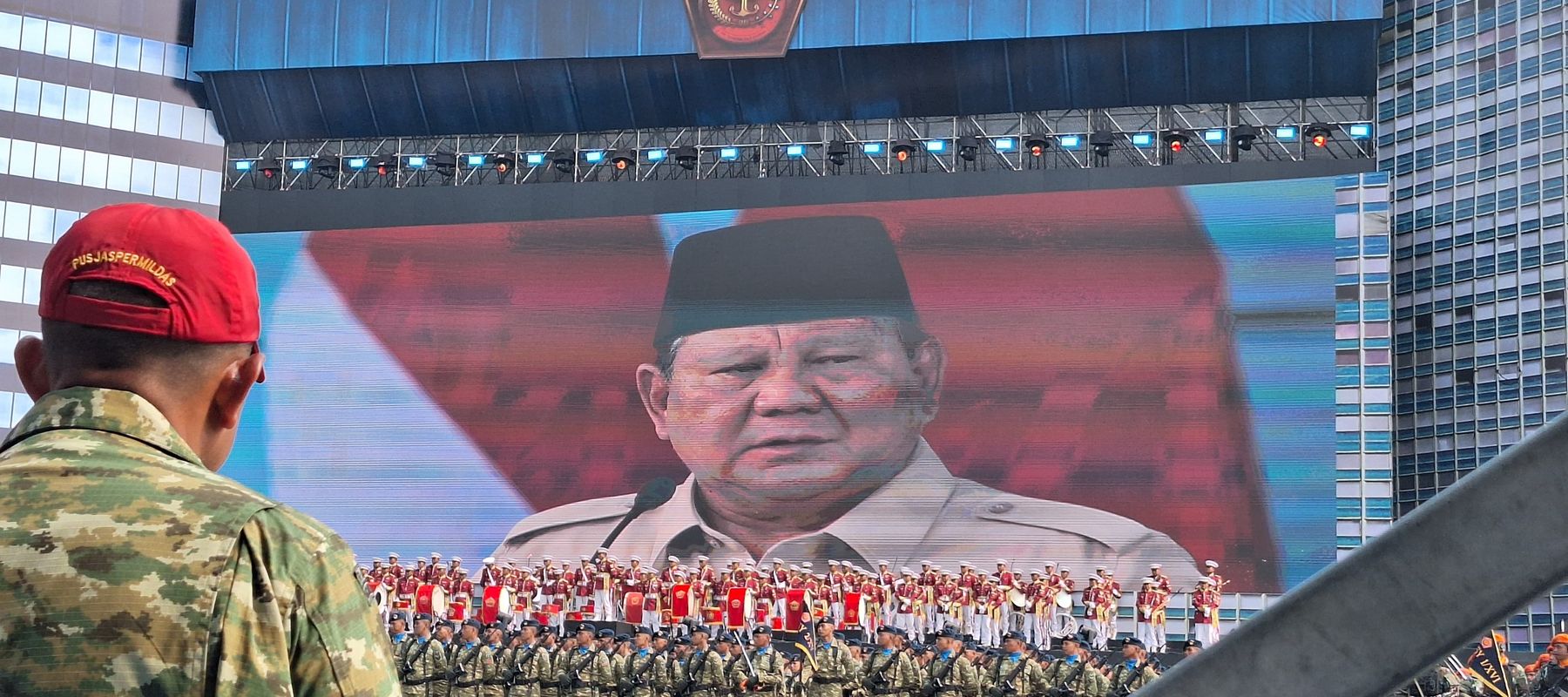 Presiden Republik Indonesia Prabowo Subianto dalam amanatnya saat upacara peringatan Hari Ulang Tahun (HUT) ke-80 Tentara Nasional Indonesia (TNI)