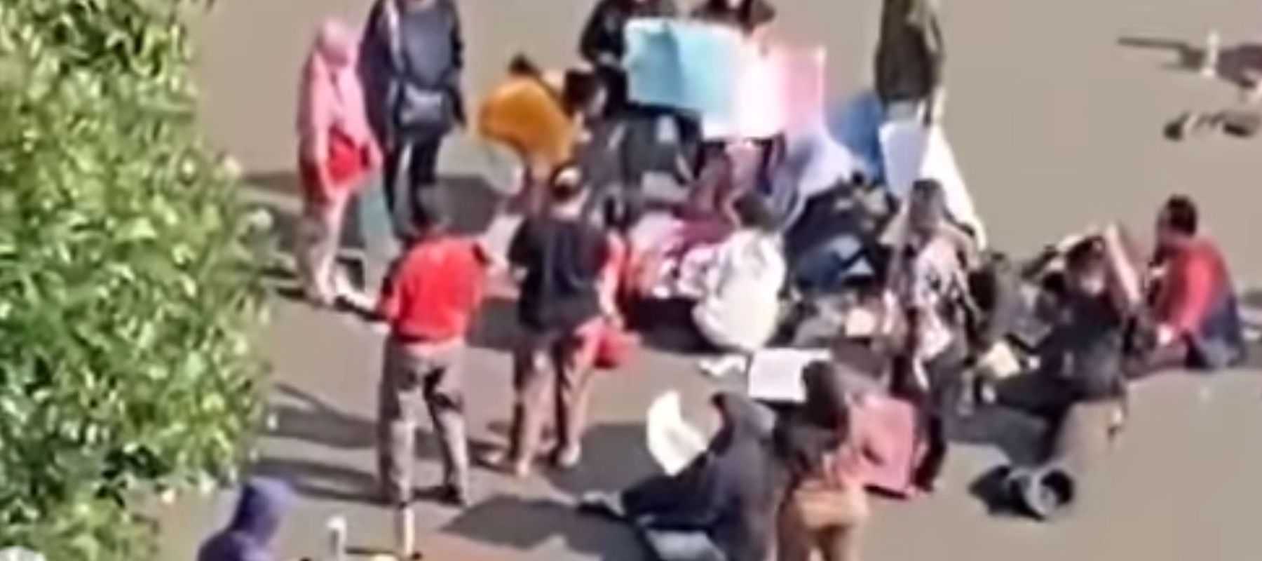 VIDEO Pasar Barito Jaksel Dibongkar Alat Berat Pagi Ini