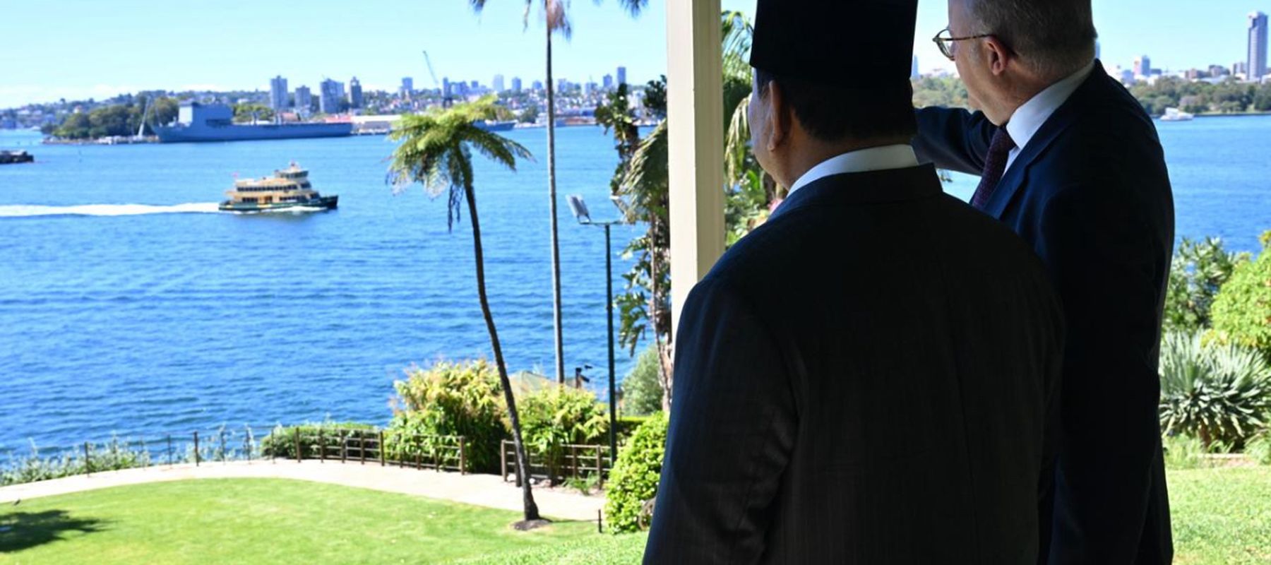 Presiden Republik Indonesia Prabowo Subianto melakukan pertemuan tête-à-tête dengan Perdana Menteri (PM) Australia Anthony Albanese di Kirribilli House, Sydney