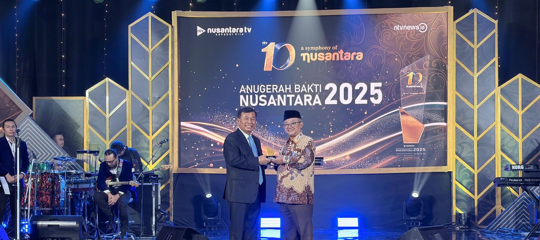 Presiden Komisaris Nusantara TV Nurdin Tampubolon dan Menteri Pendidikan Dasar dan Menengah (Mendikdasmen) Abdul Mu'ti.