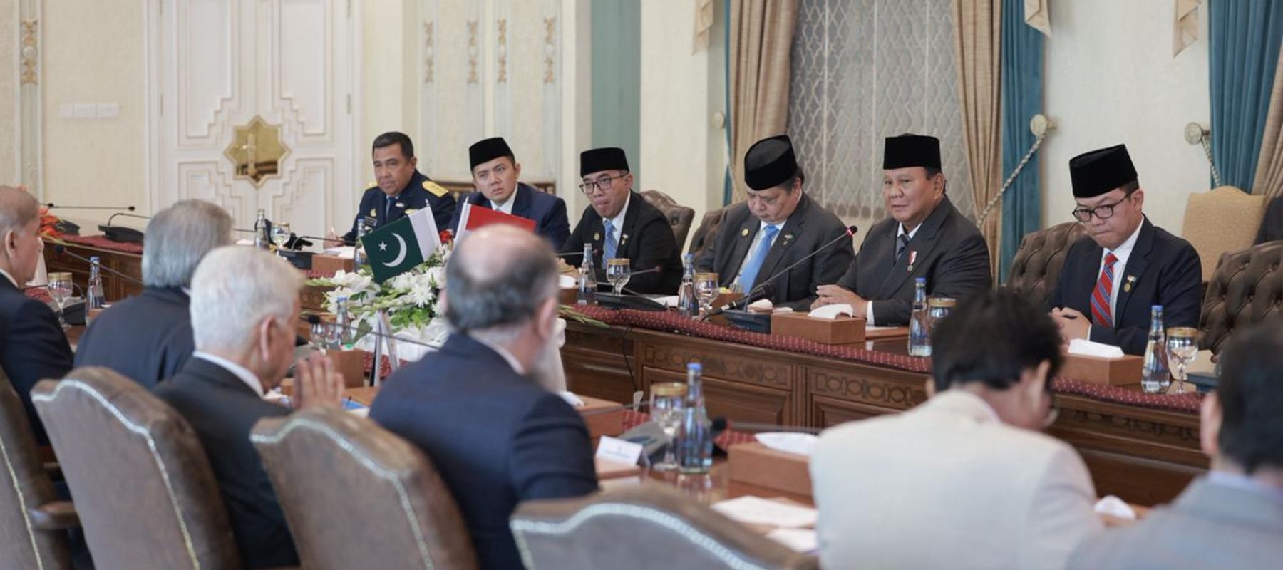 Prabowo dan PM Shehbaz Sharif Sepakat Perluas Kerja Sama Bilateral