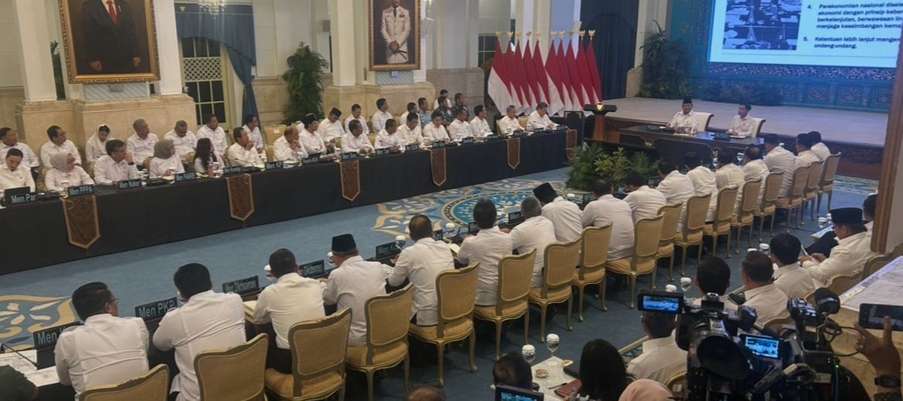 Presiden Prabowo Subianto Pimpin Langsung Sidang Kabinet Paripuna di Istana Negara