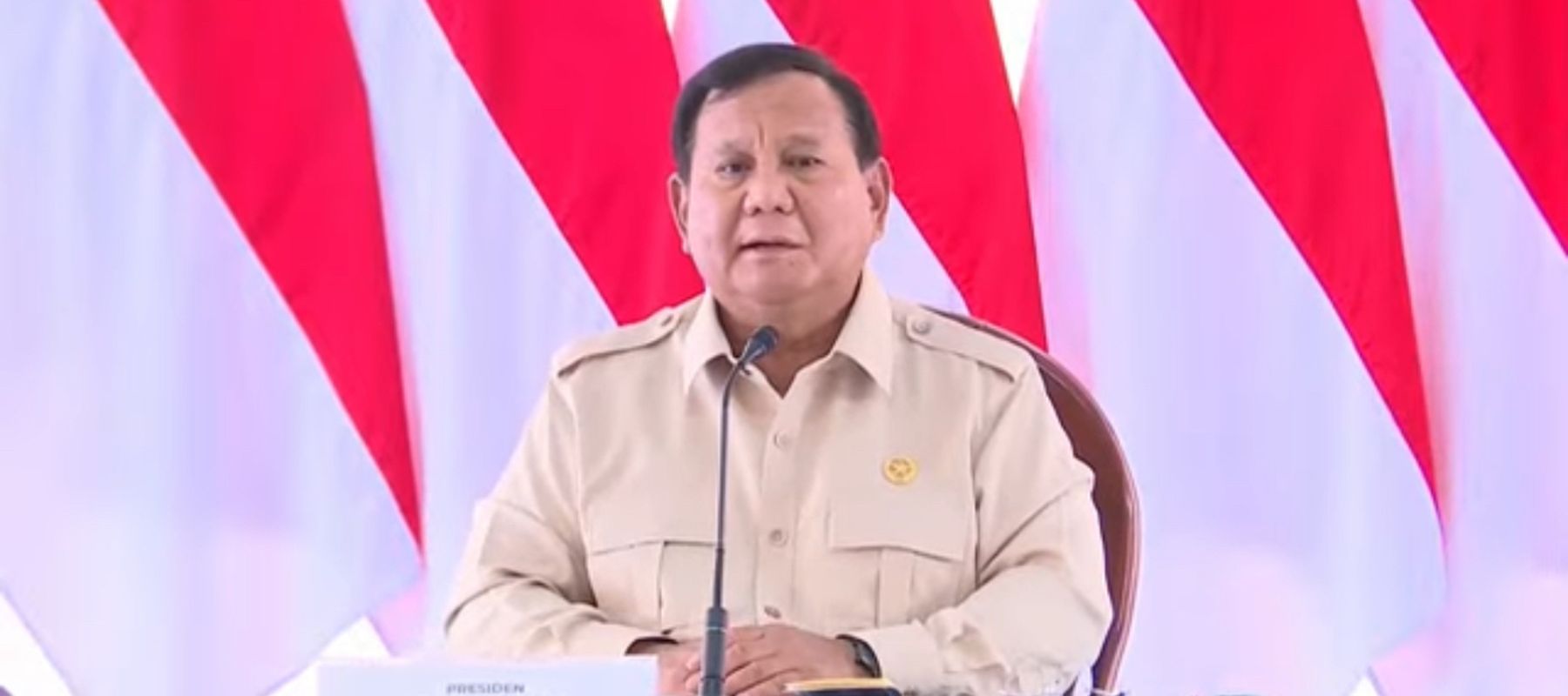 Prabowo Pimpin Rapat Koordinasi Usai Tinjau Lokasi Bencana di Aceh Tamiang