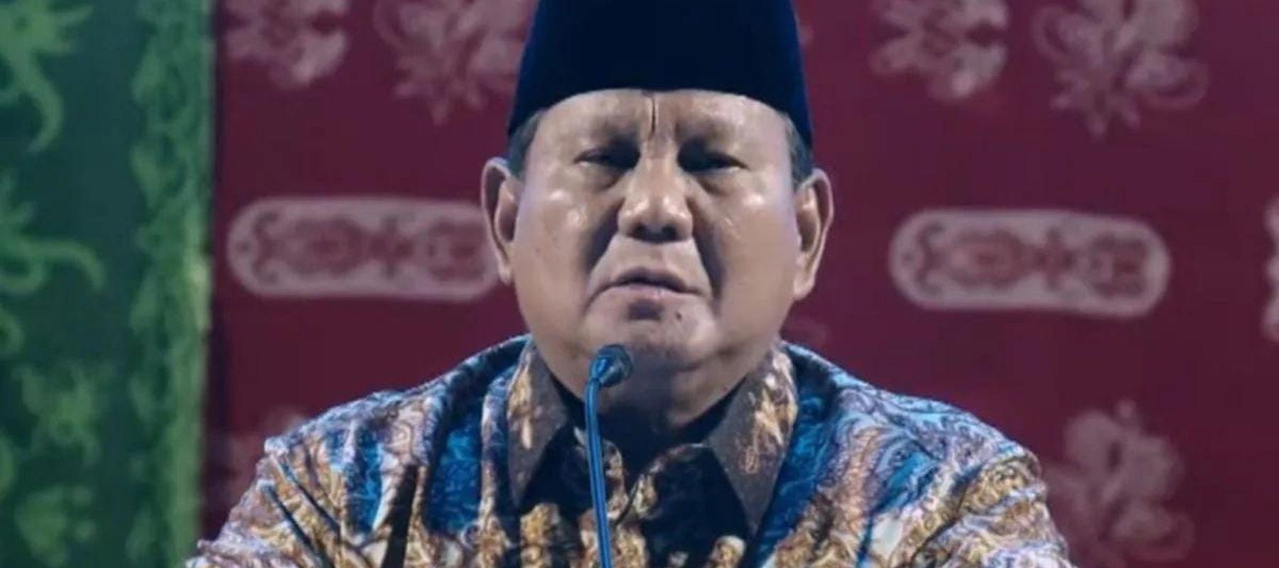 Presiden Prabowo Subianto menghadiri Puncak Perayaan Natal Nasional 2025 di Tenis Indoor, Jakarta, Senin. (ANTARA/Maria Cicilia Galuh)