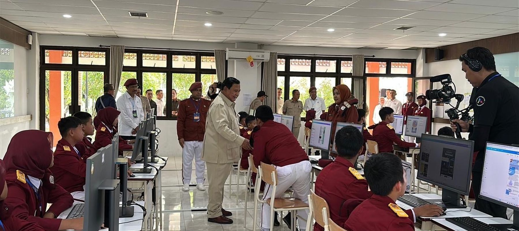 Prabowo Resmikan 166 Sekolah Rakyat di BBPPKS Banjarbaru Secara Hybrid