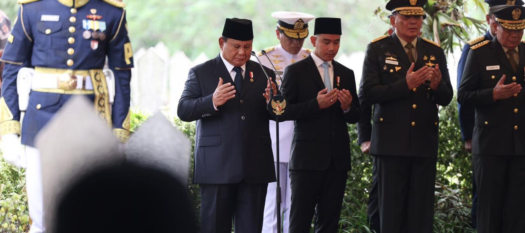 Presiden Prabowo pimpin pemakaman Wapres ke-6 RI Try Sutrisno di TMP Kalibata