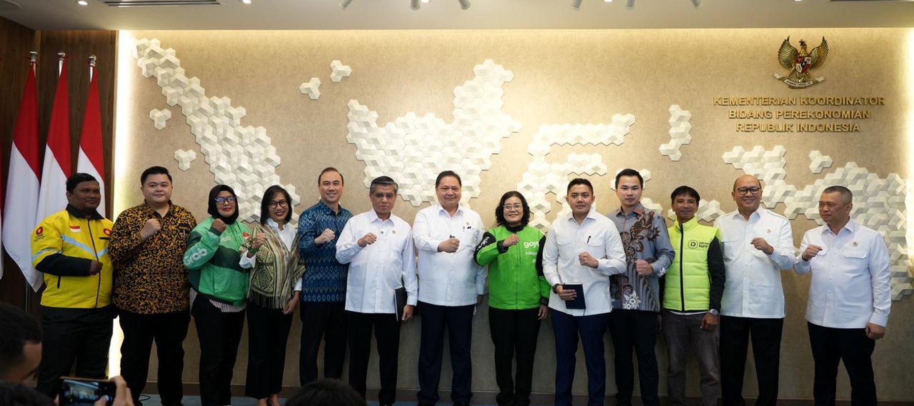 Pemerintah Umumkan THR untuk ASN, TNI/Polri, Pensiunan hingga Ojol