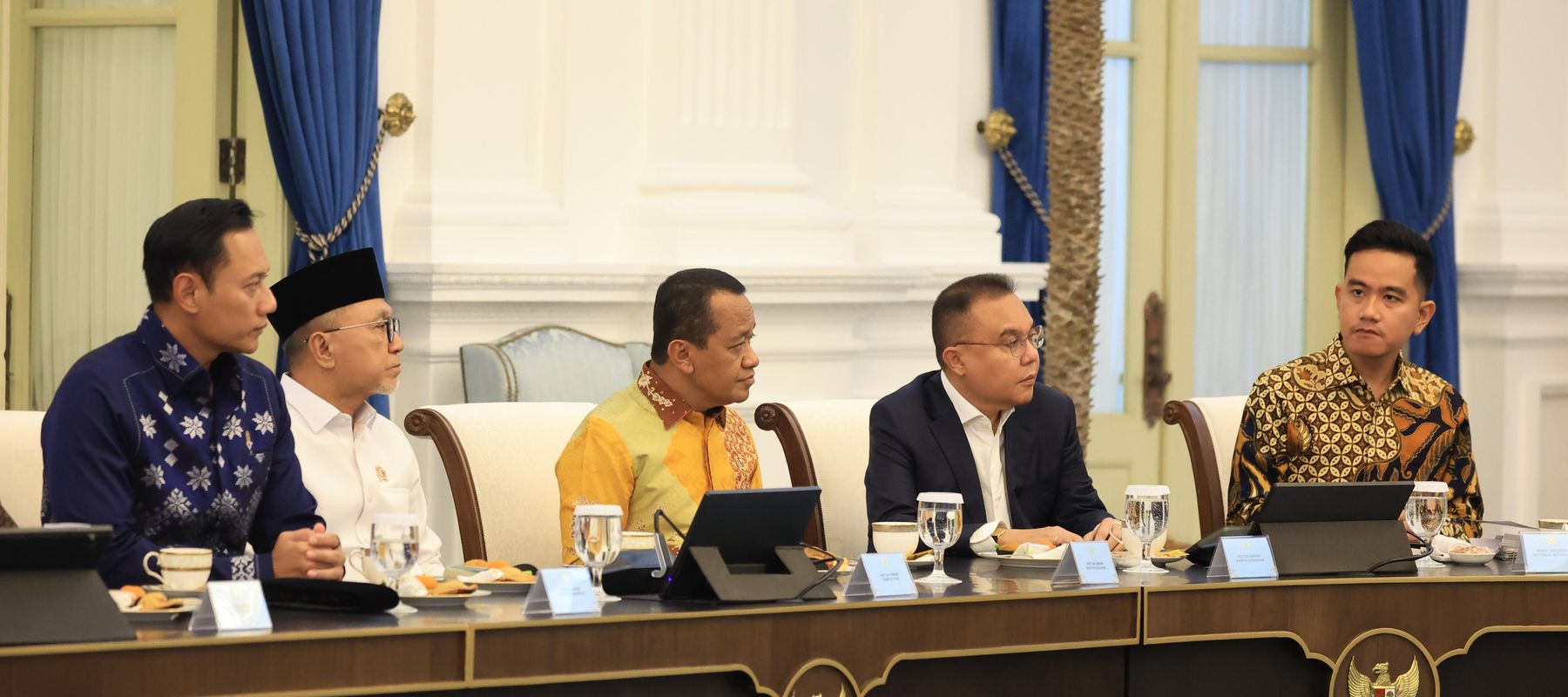 Wapres Gibran, Wakil Ketua DPR RI Sufmi Dasco, Menteri ESDM Bahlil, Menko Pangan Zulhas, Menko Infra AHY