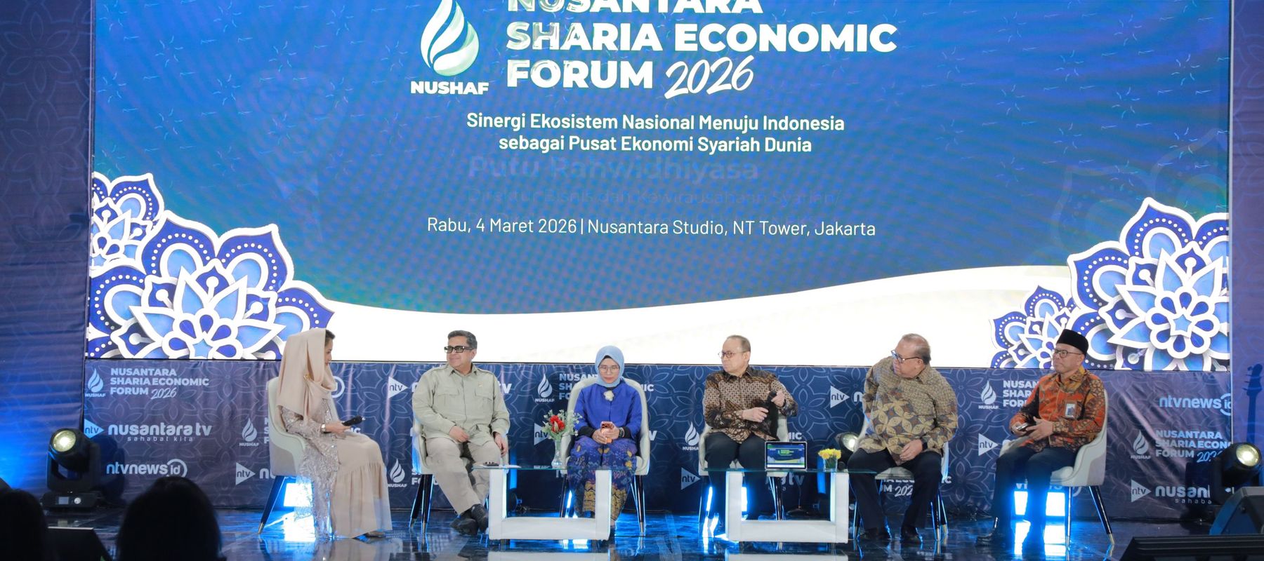 Diskusi dengan tema Sinergi ekosistem nasional menuju Indonesia sebagai pusat ekonomi syariah dunia di acara Nushaf 2026