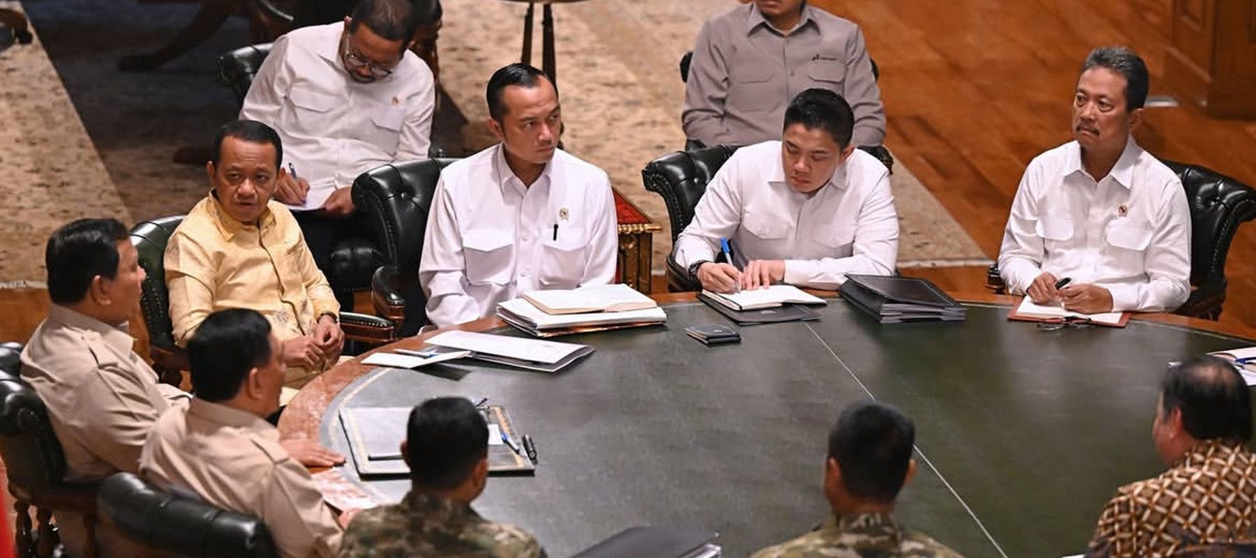 Prabowo Gelar Pertemuan Strategis di Hambalang Bahas Pangan, Energi, dan Idulfitri