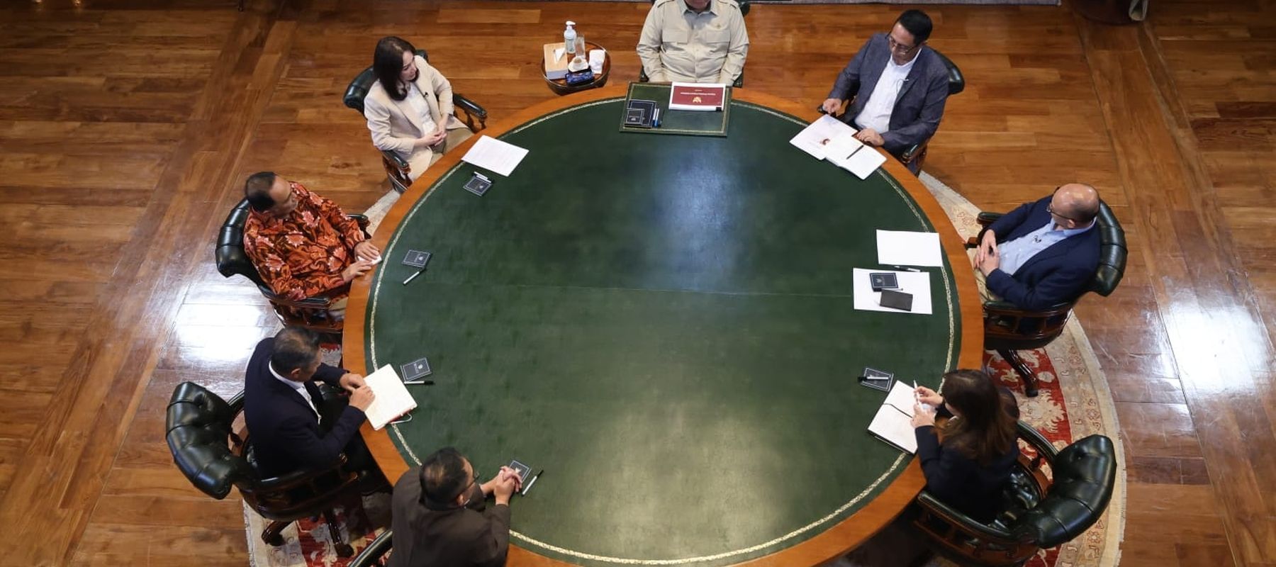 Presiden Prabowo Subianto saat berdialog dengan sejumlah tokoh. 