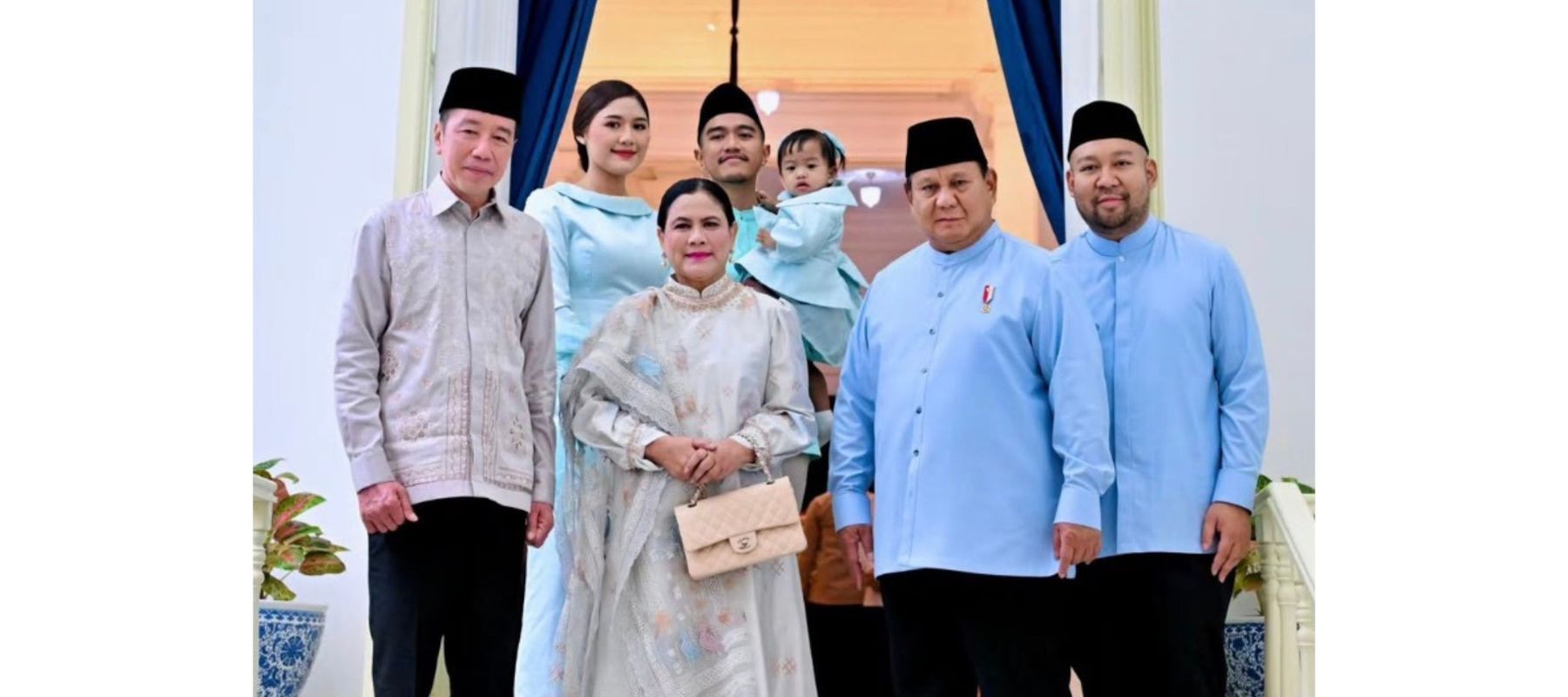 Presiden ke-7 Jokowi bersama Iriana, Kaesang, Erina hadiri Griya Istana saat Idul Fitri 