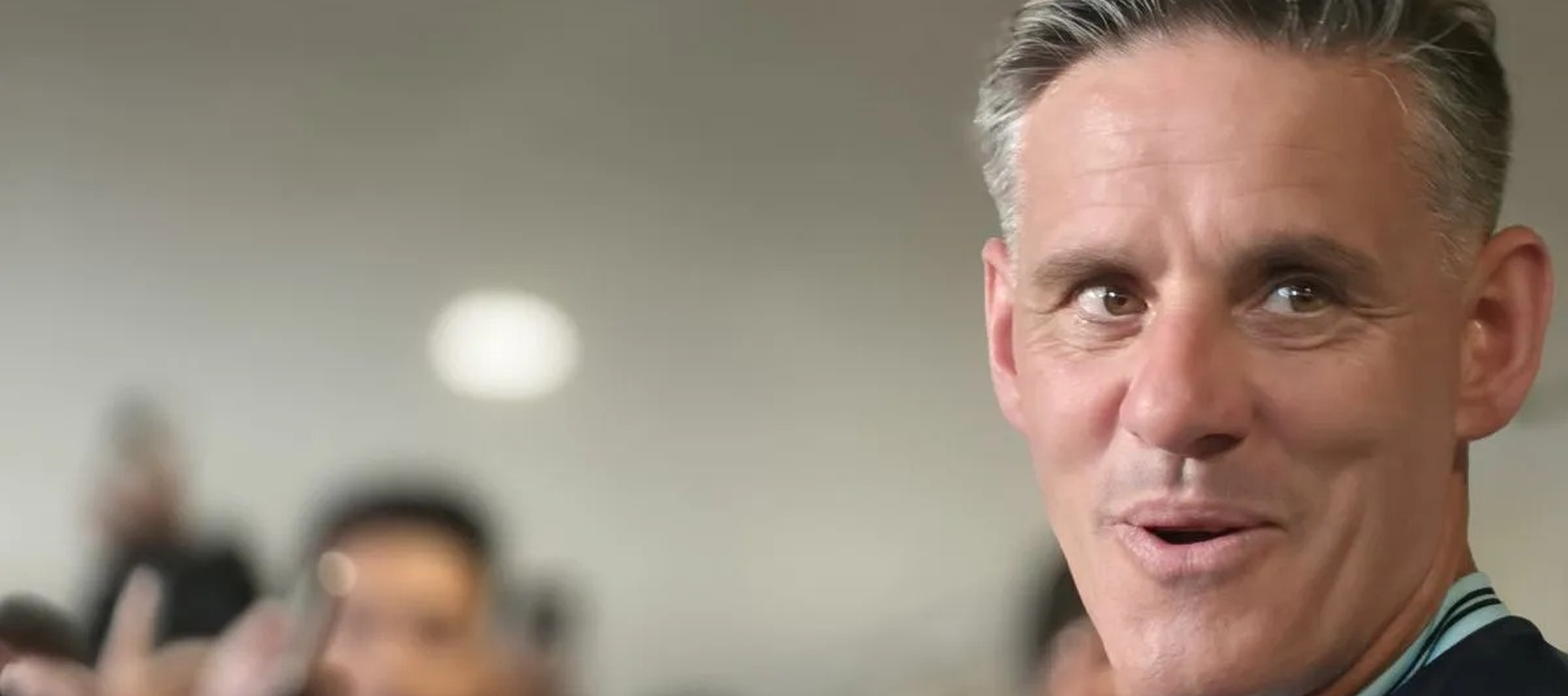 Pelatih tim nasional Indonesia John Herdman menyampaikan keterangan usai sesi latihan perdana Timnas Indonesia di Stadion Madya, GBK, Jakarta, Selasa (24/3/2026), untuk menghadapi St. Kitts & Nevis di laga FIFA Series. (ANTARA/Andi Firdaus)