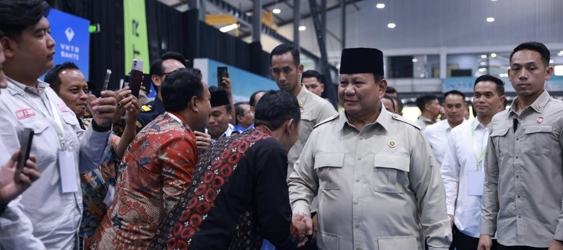 Presiden RI Prabowo Subianto mendorong sektor otomotif di Indonesia agar dapat melahirkan &ldquo;national champion&rdquo;, seperti halnya industri otomotif negara-negara maju. 