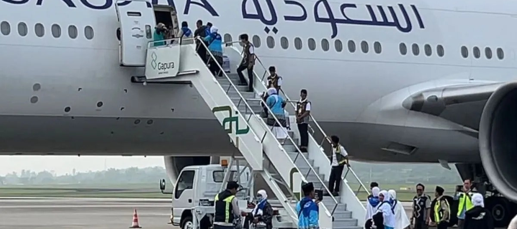 443 Jemaah Calon Haji Embarkasi Palembang kloter pertama yang akan bertolak ke Madinah melalui Bandara Internasional SMB II, Rabu (22/4/2026). ANTARA/Ahmad Rafli Baiduri