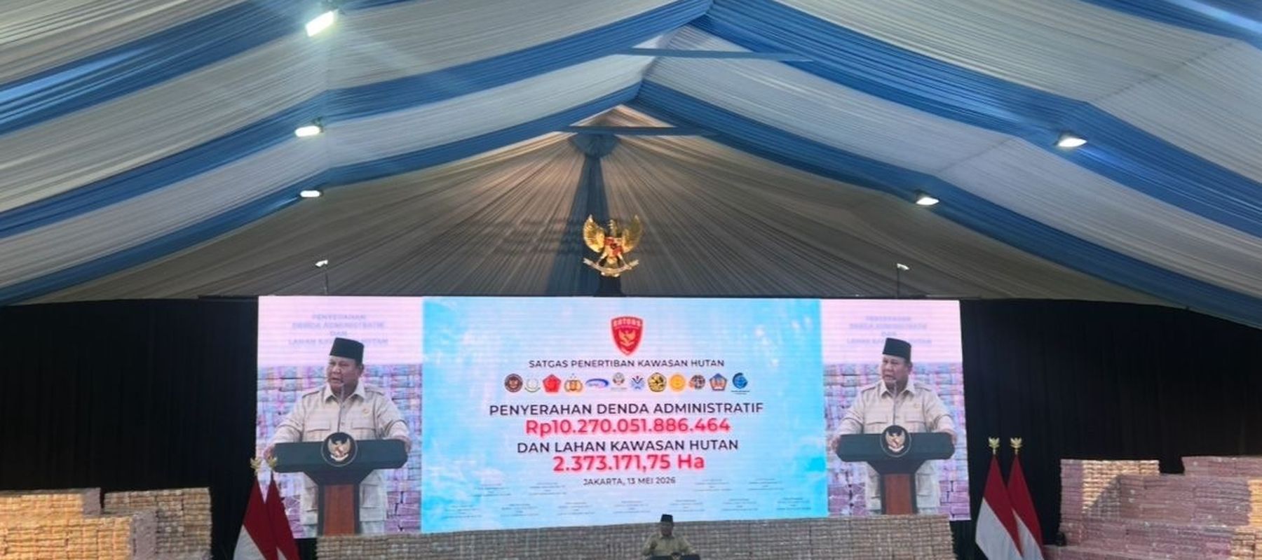 Moment Prabowo Pidato di Hadapan Gunungan Uang Tunai Rp 10,2 Triliun Hasil Kerja Satgas PKH