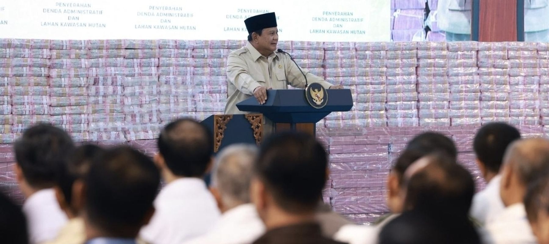 Presiden Prabowo tegaskan pentingnya deregulasi agar proses izin usaha yang semula bertahun-tahun bisa selesai dalam hitungan minggu bagi para investor, Rabu 13 Mei 2026.