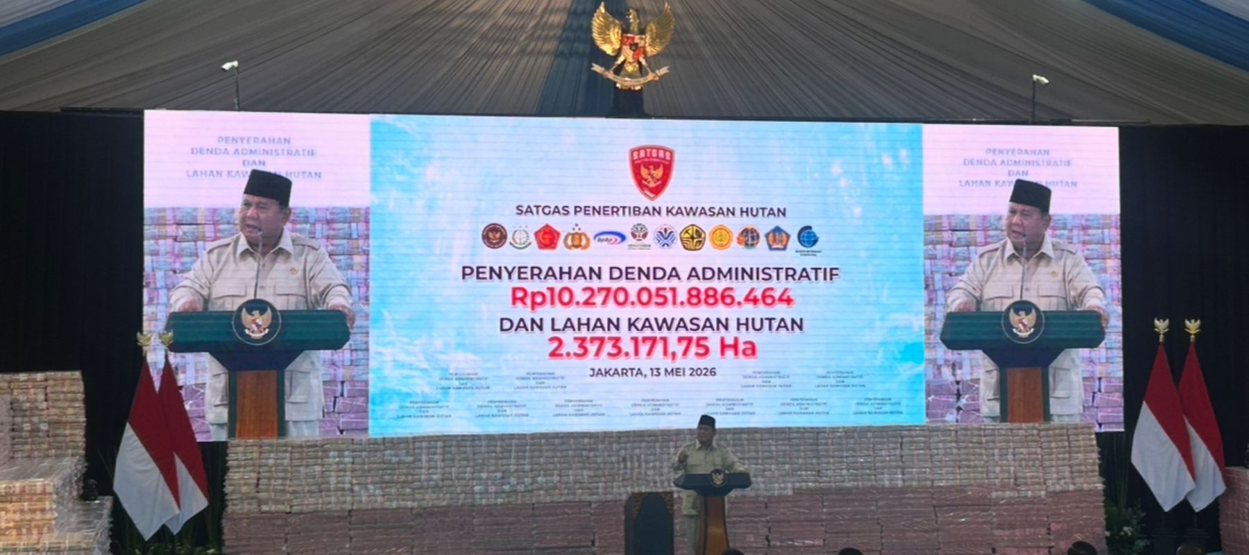 Moment Prabowo Pidato di Hadapan Gunungan Uang Tunai Rp 10,2 Triliun Hasil Kerja Satgas PKH
