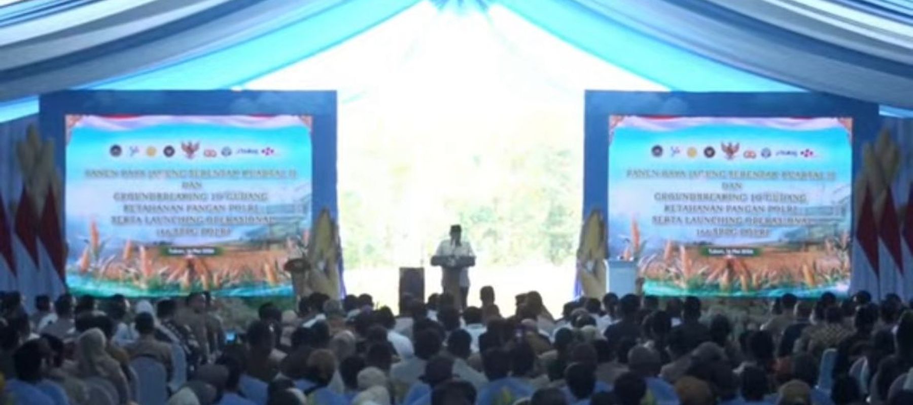 Prabowo Subianto meresmikan groundbreaking 10 gudang ketahanan pangan, peluncuran operasional Satuan Pelayanan Pemenuhan Gizi (SPPG) Polri, serta panen raya jagung di Tuban, Jawa Timur, Sabtu, 16 Mei 2026